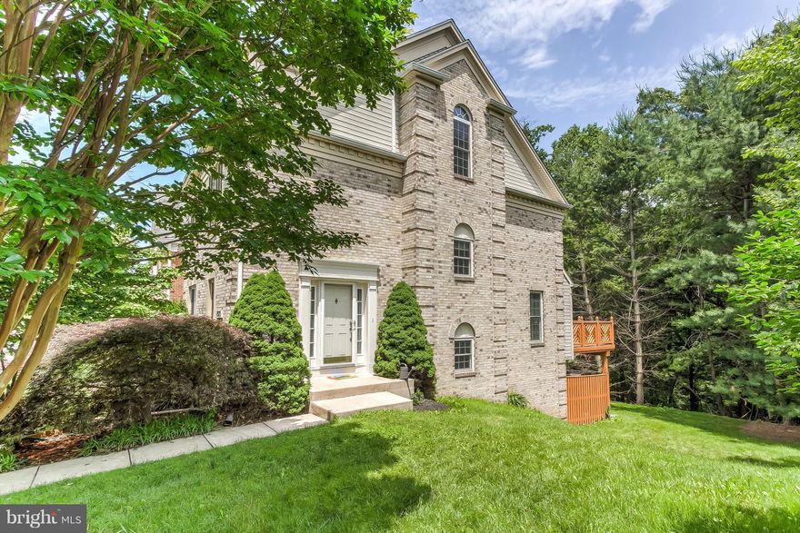 4BR End unit w Loft Townhome in Sought-after Chapel Gate community. Hardwood floors, updated kitchen with granite counters and SS appliance. MBR Suite with walk-in closet and vaulted ceiling. Large third floor loft with skylights. Fresh paint, New 2018 Architectural Roof, New 2018 AC, Recent Pella Windows/Sliding Doors. Fully finished lower level with fireplace and walk-out patio, back to woods.