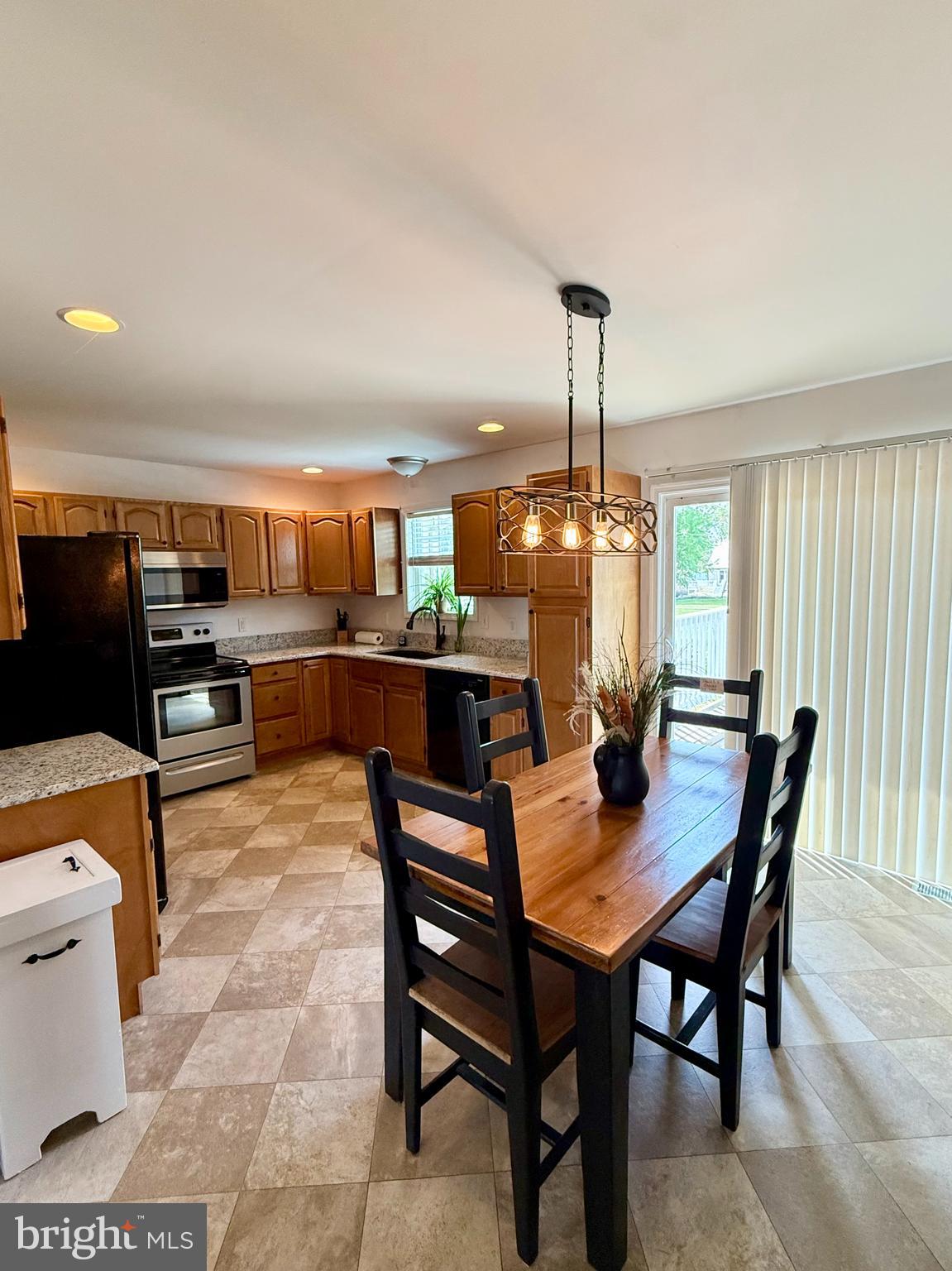 MANCHESTER MANOR - Residential