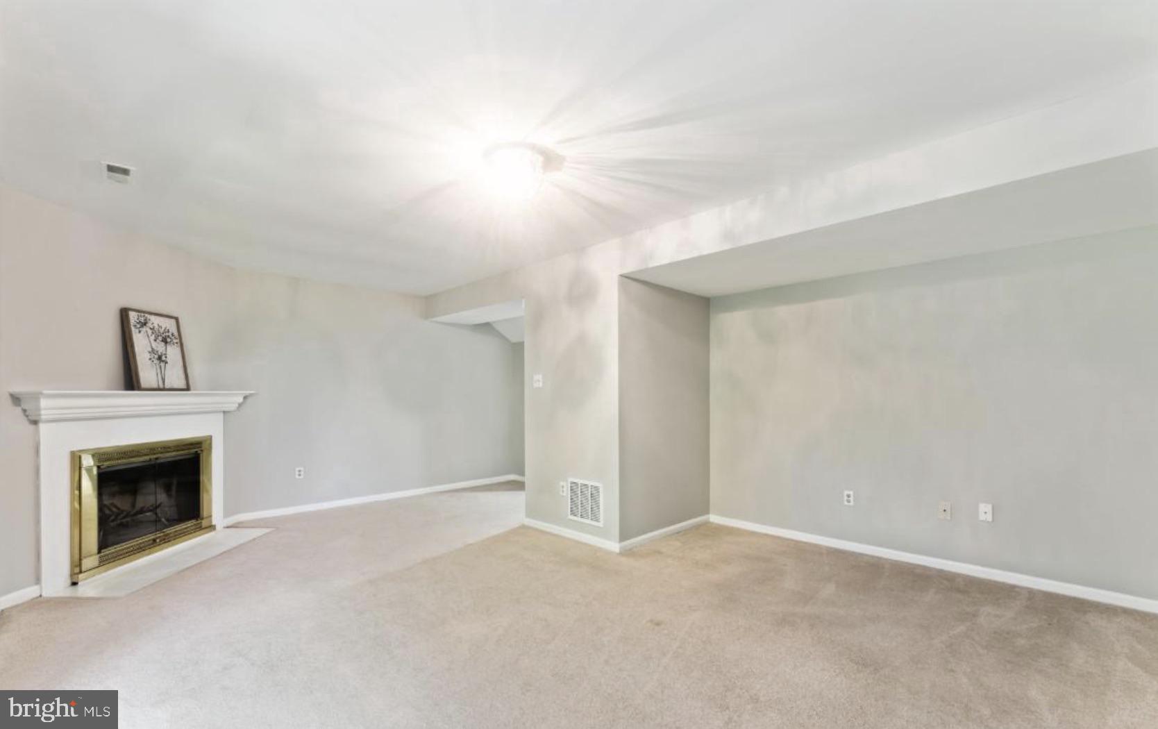 ELLICOTTS CHOICE - Residential Lease