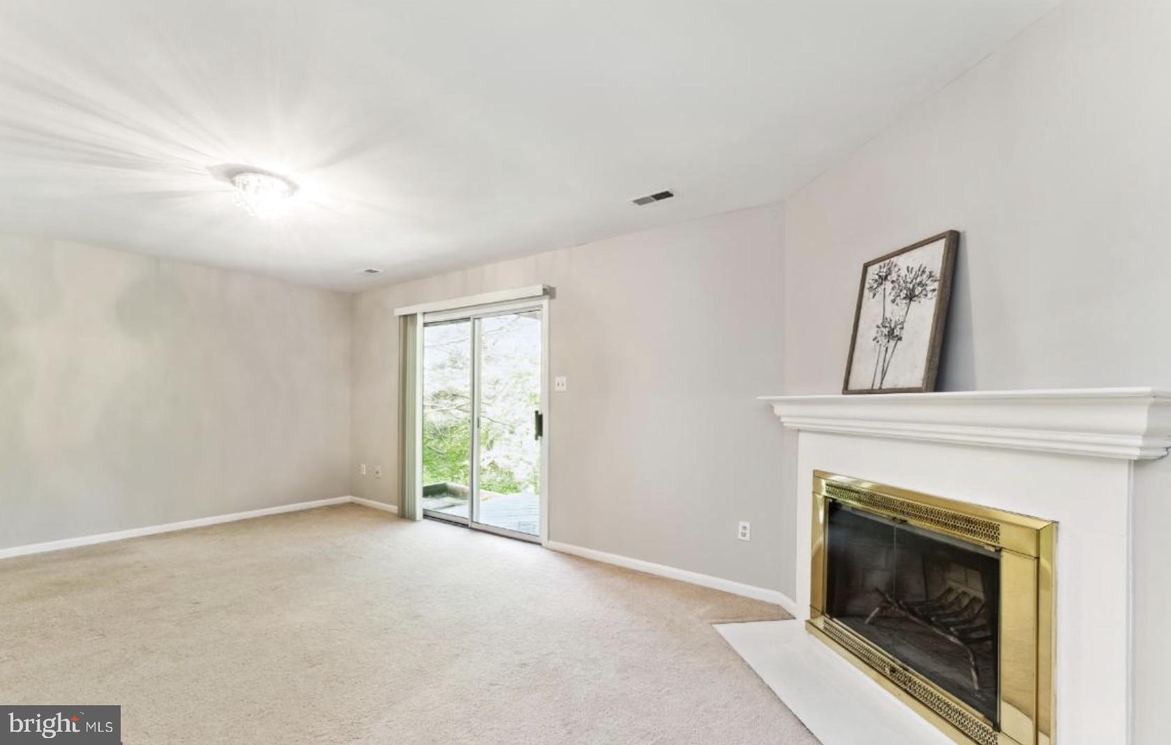 ELLICOTTS CHOICE - Residential Lease