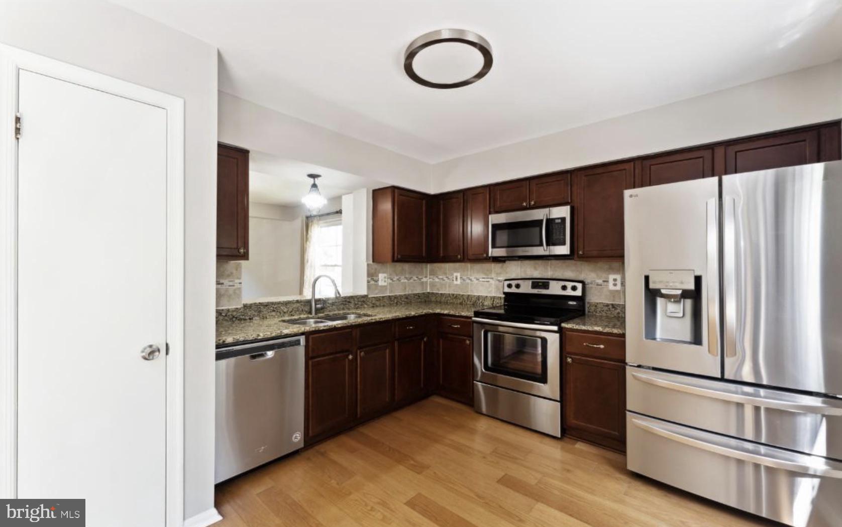 ELLICOTTS CHOICE - Residential Lease