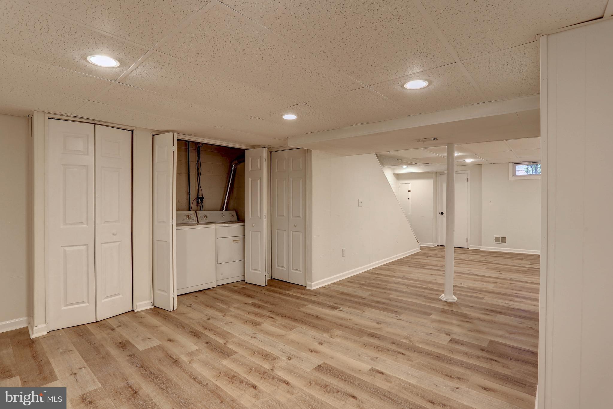 HOLLAND HILL - Residential