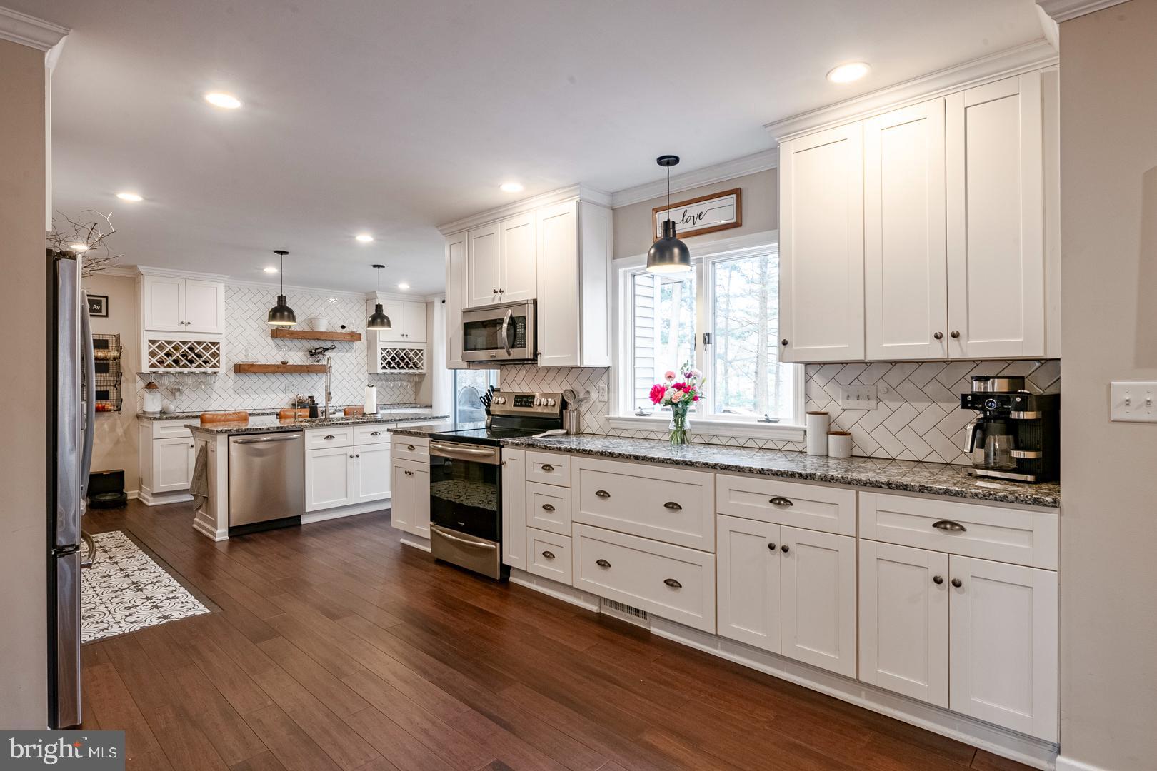 ANGELICA WOODS - Residential