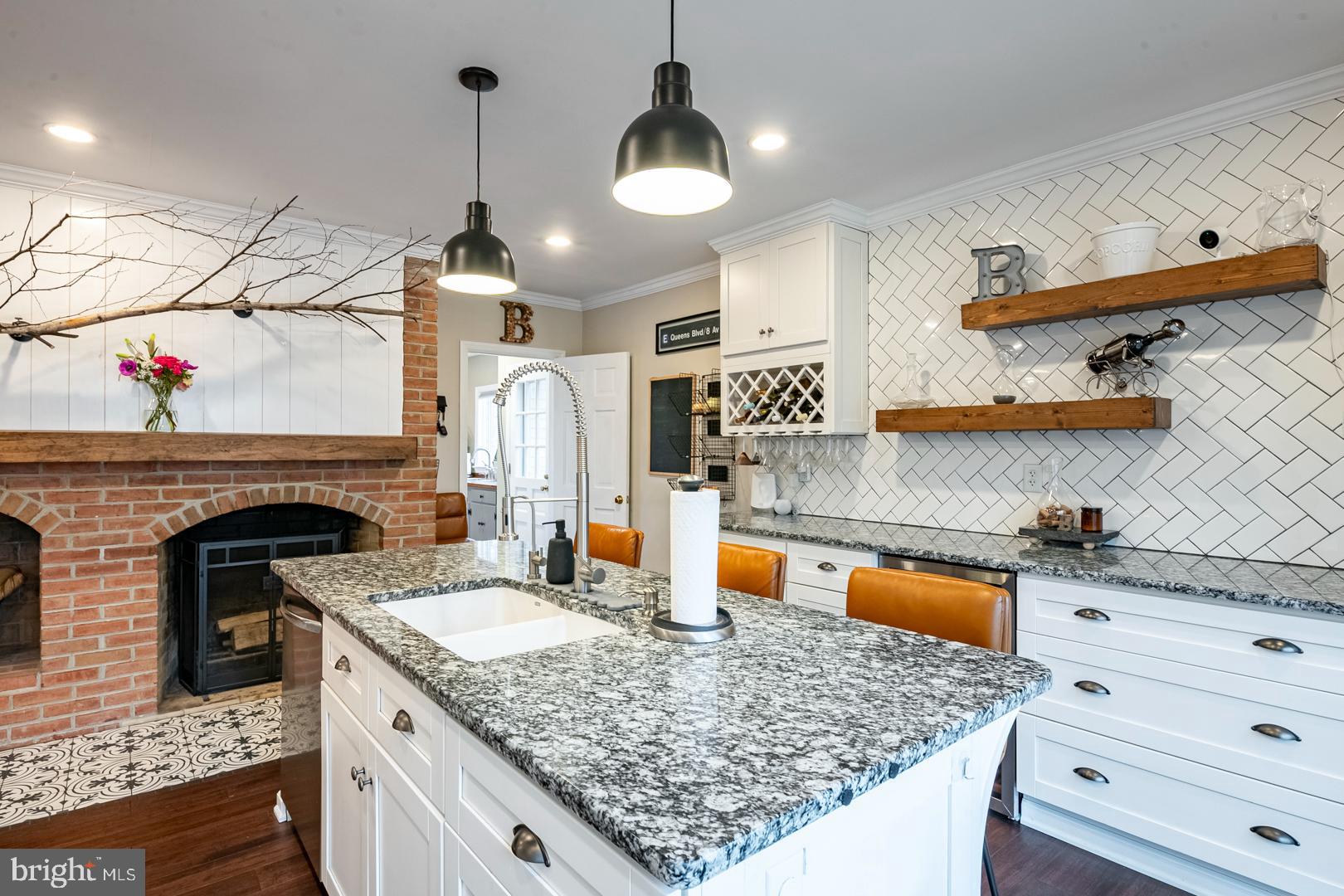 ANGELICA WOODS - Residential