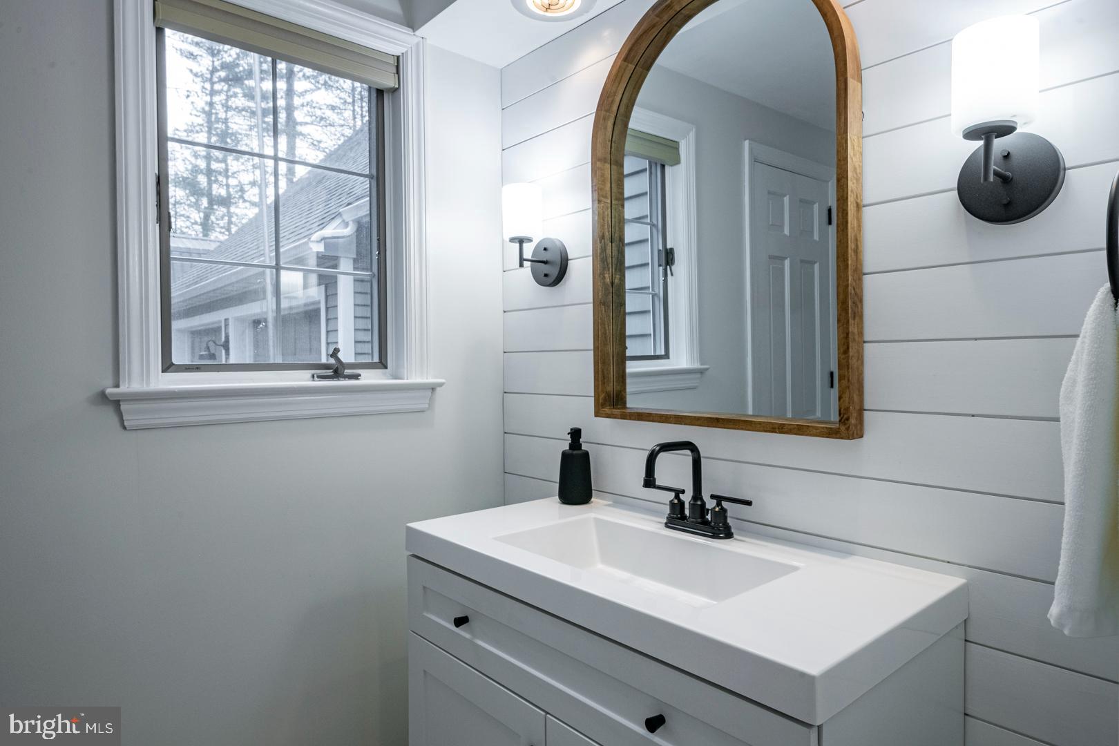 ANGELICA WOODS - Residential