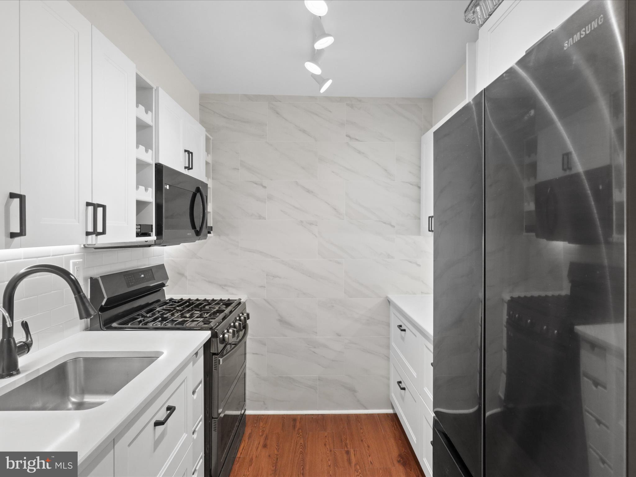 BURKE COVE - Residential Lease