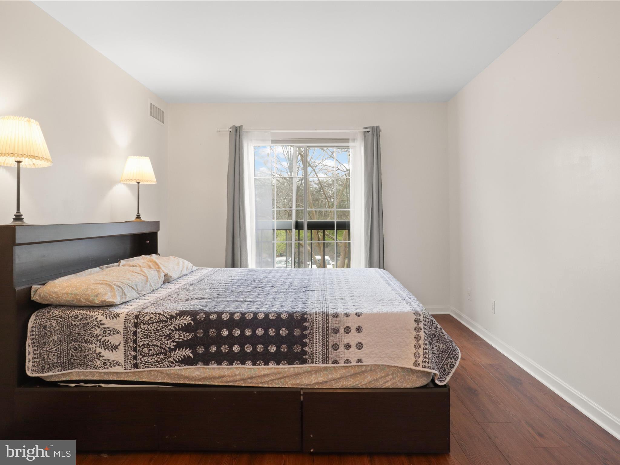 BURKE COVE - Residential Lease