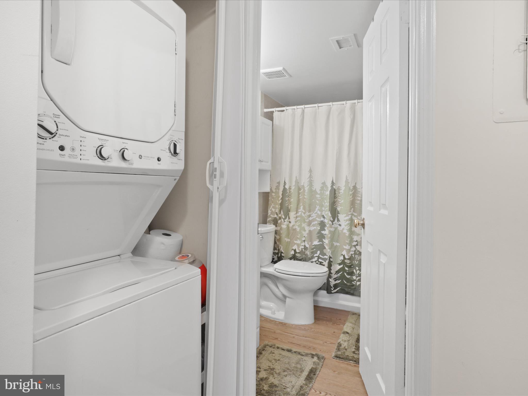 BURKE COVE - Residential Lease