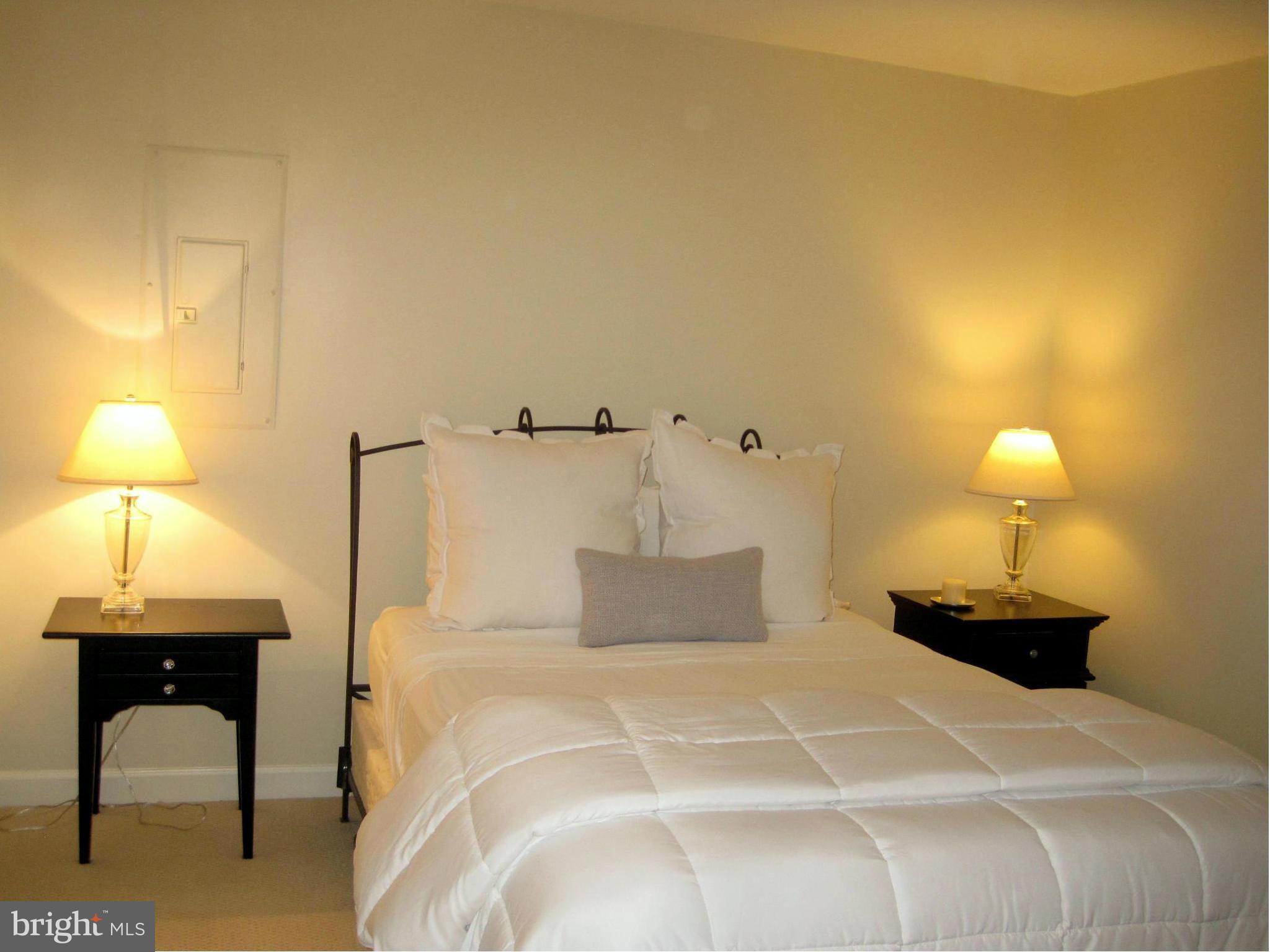 WAVERLY WOODS - Residential