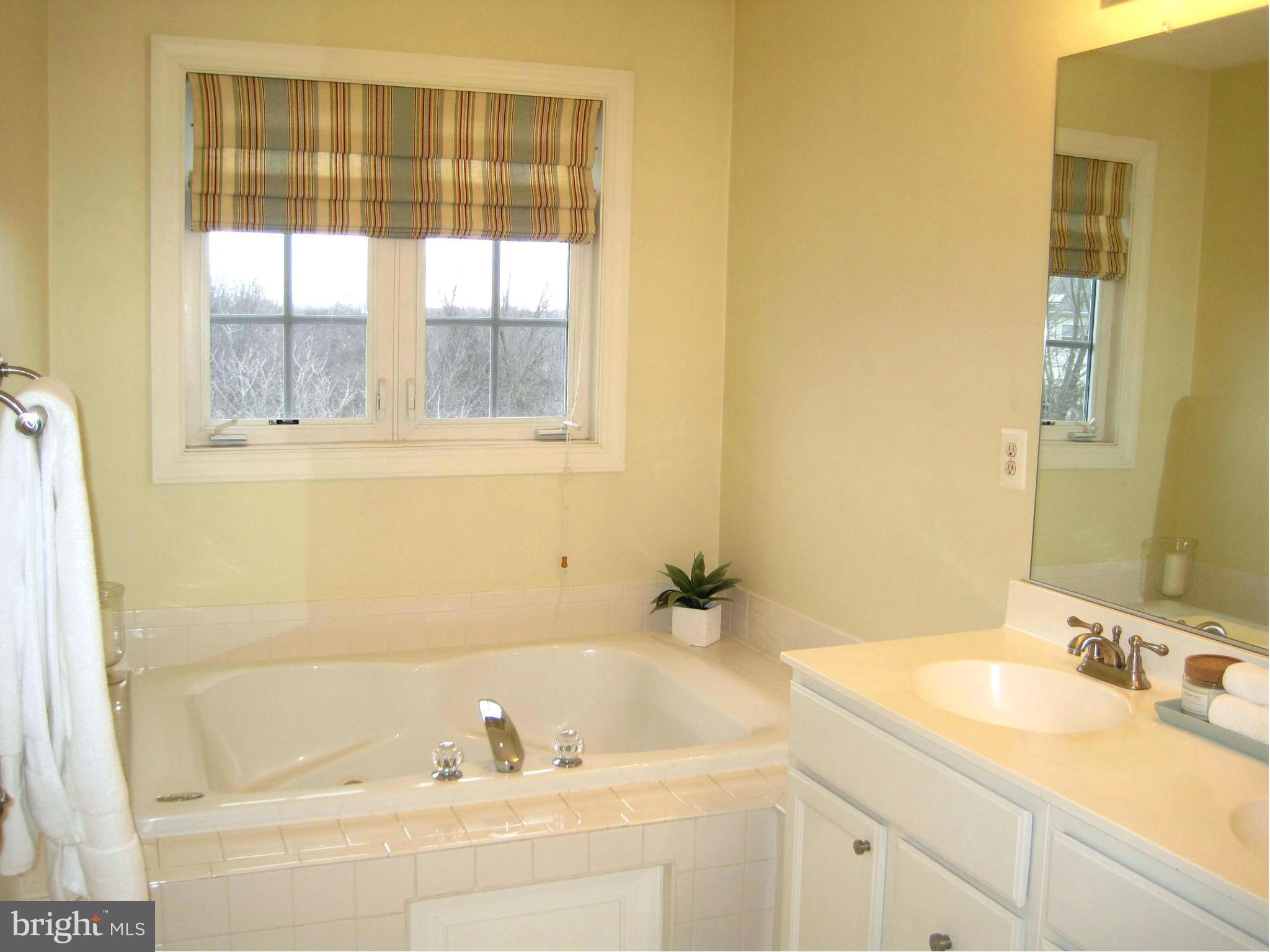 WAVERLY WOODS - Residential