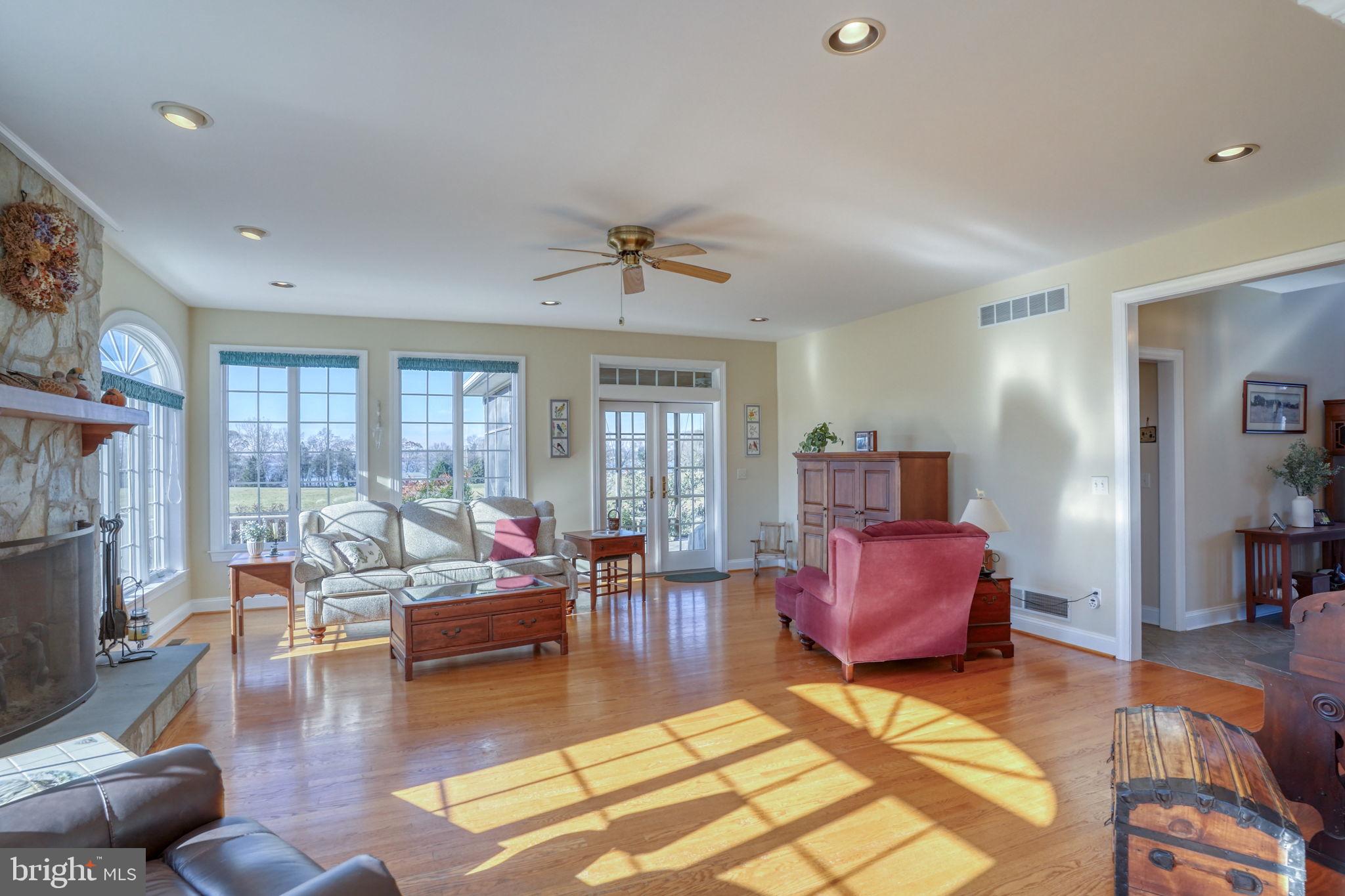 BATTERY POINT FARMS - Residential