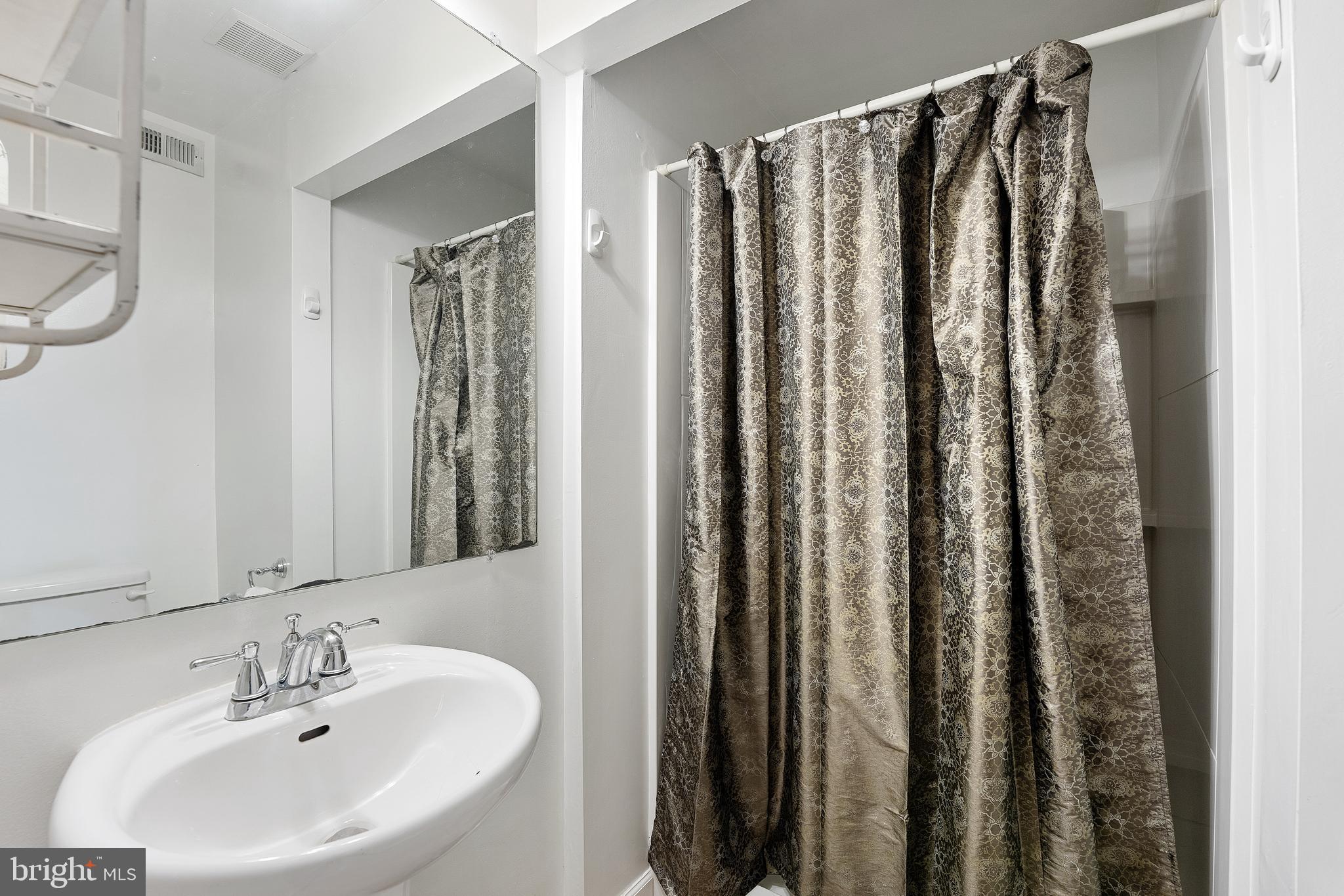 BERKELEY VILLAGE - Residential