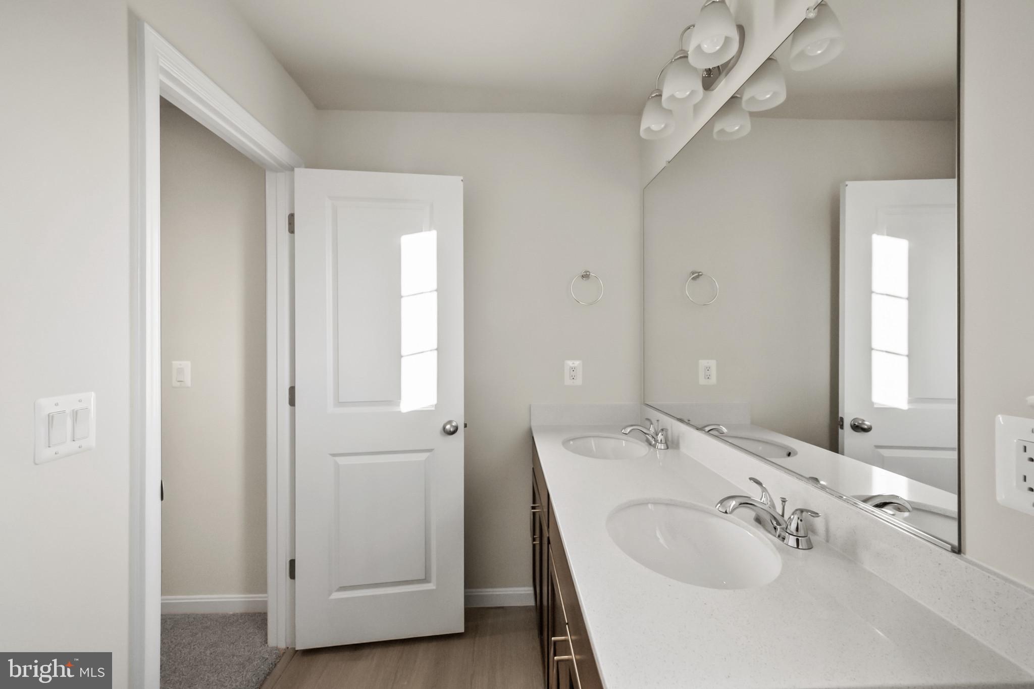 MIDDLETOWN - Residential