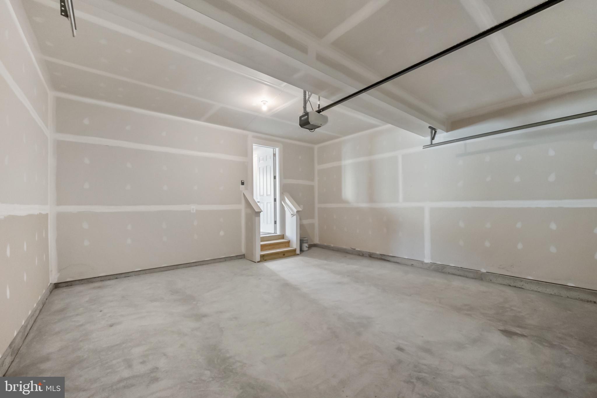 MIDDLETOWN - Residential