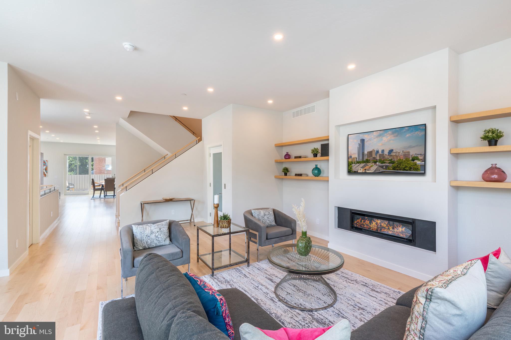 WASHINGTON SQ WEST - Residential