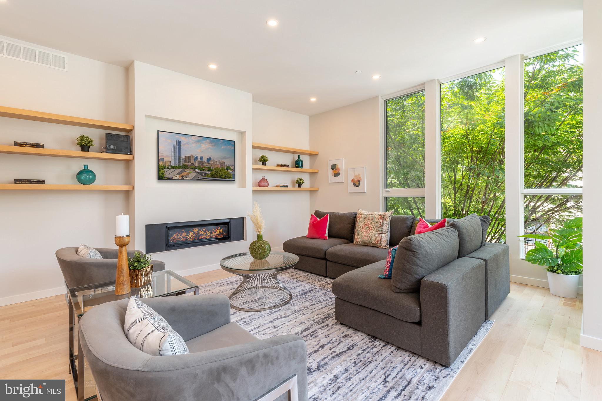 WASHINGTON SQ WEST - Residential