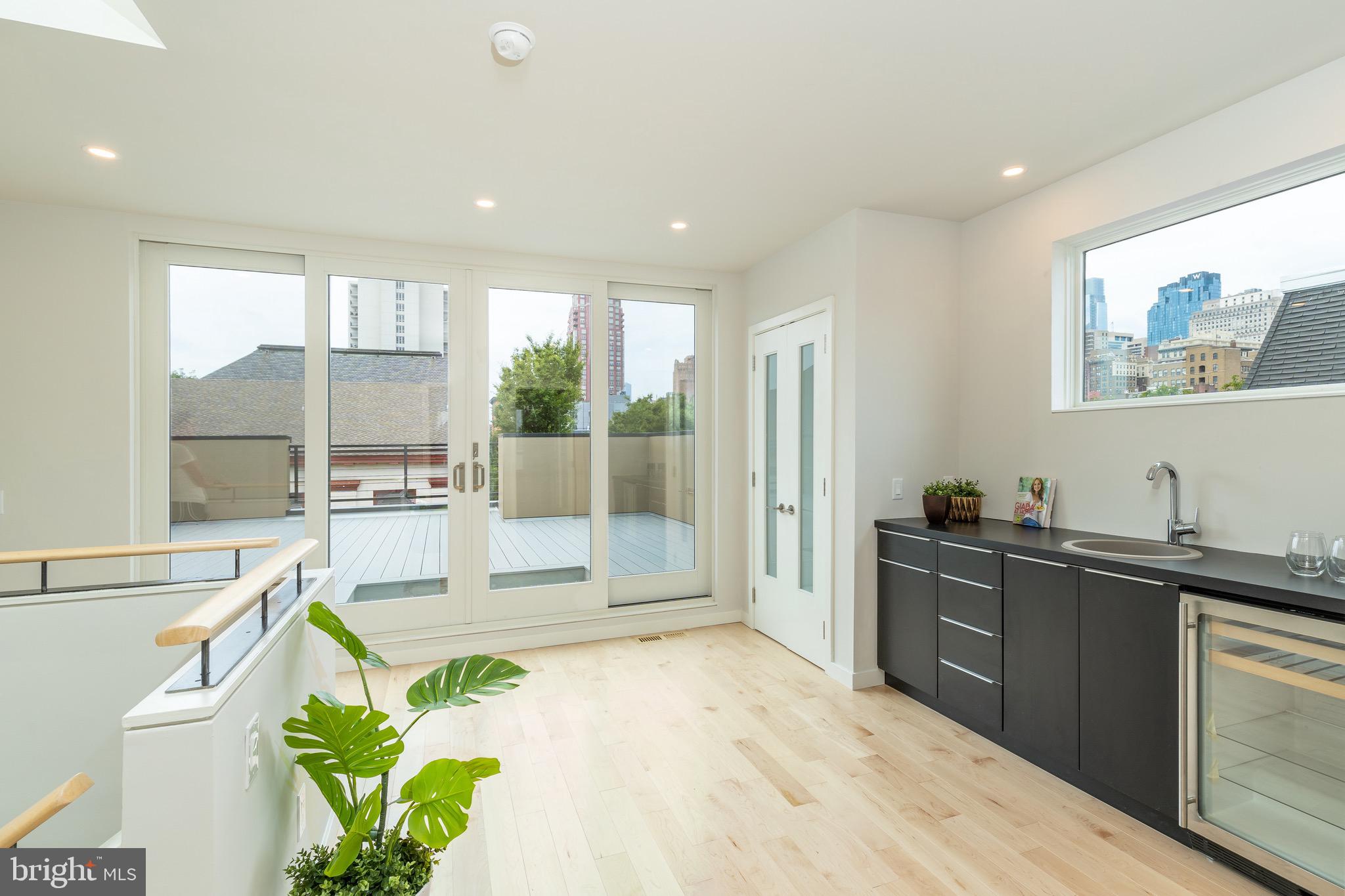 WASHINGTON SQ WEST - Residential