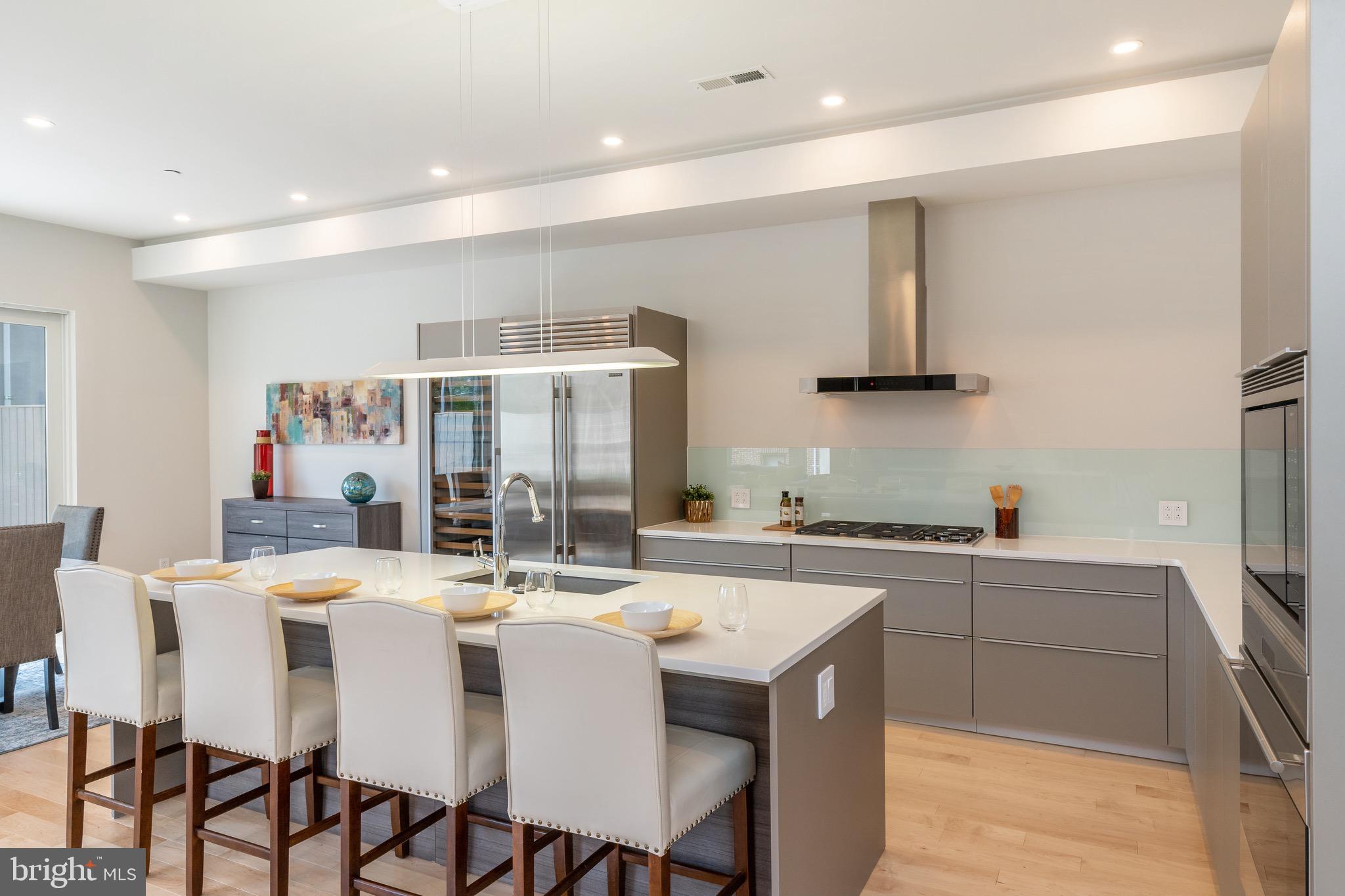 WASHINGTON SQ WEST - Residential