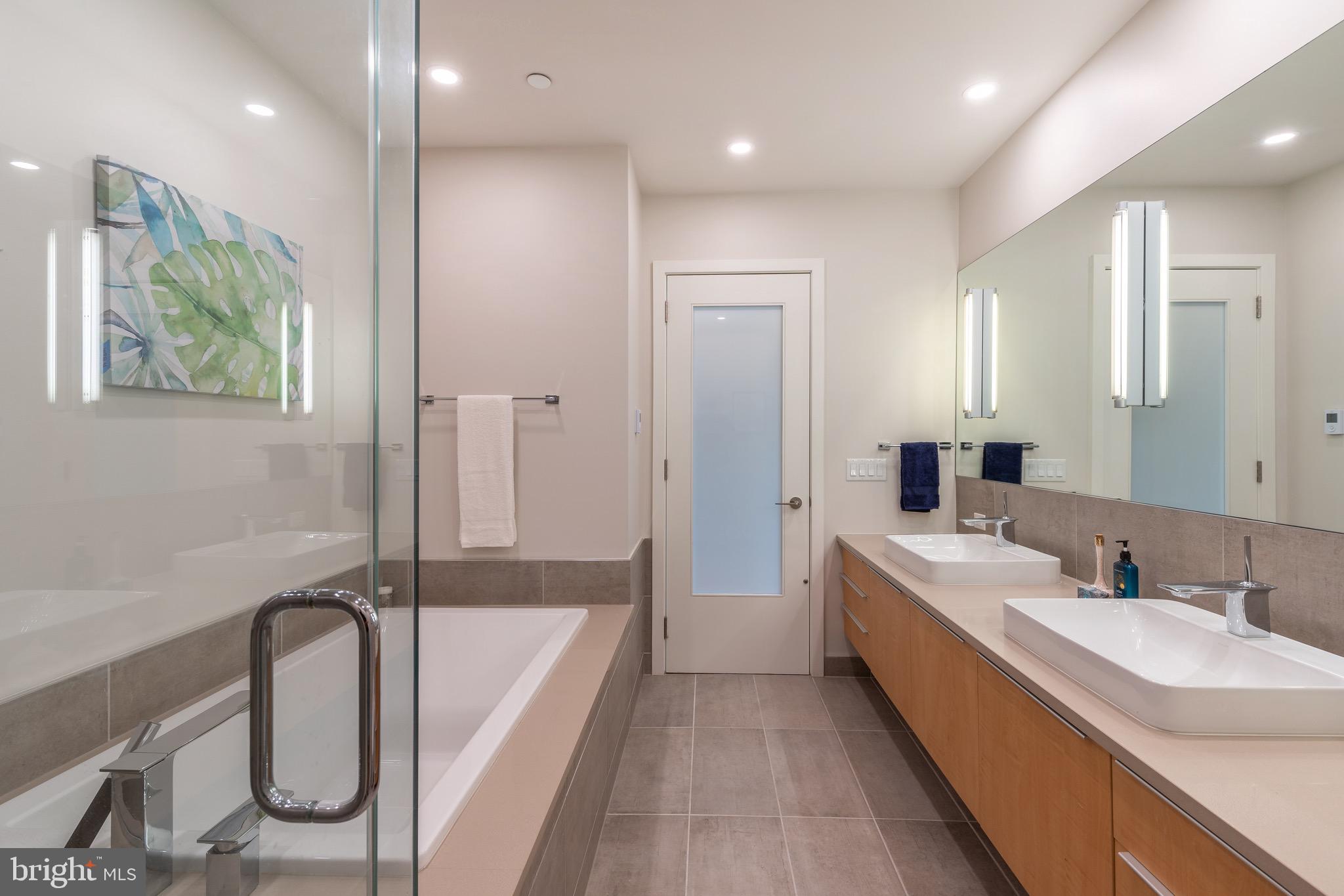 WASHINGTON SQ WEST - Residential