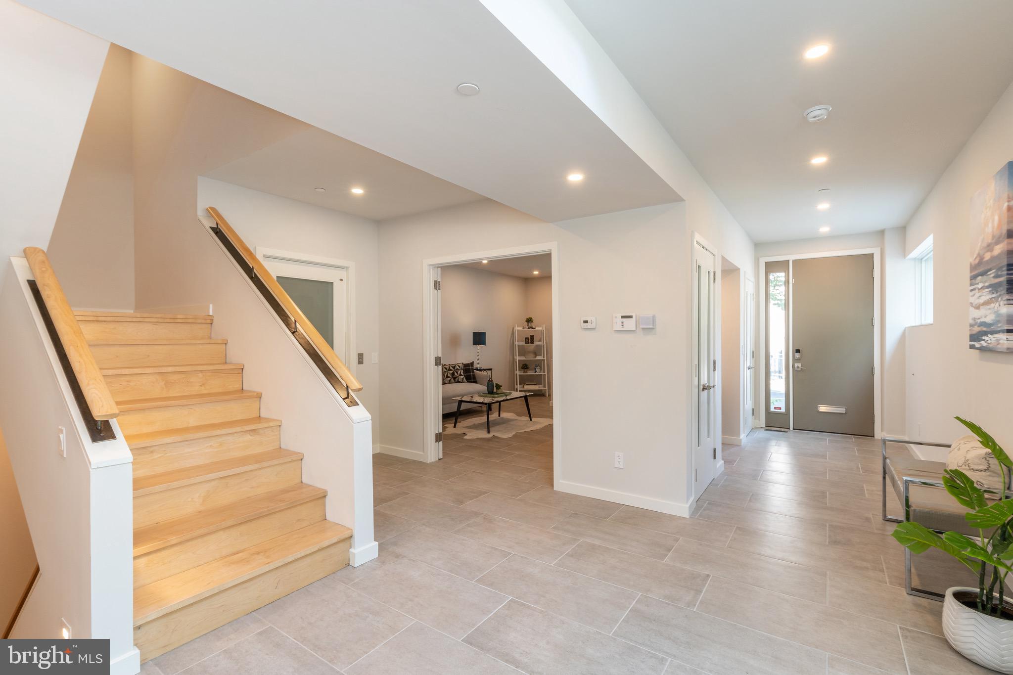 WASHINGTON SQ WEST - Residential