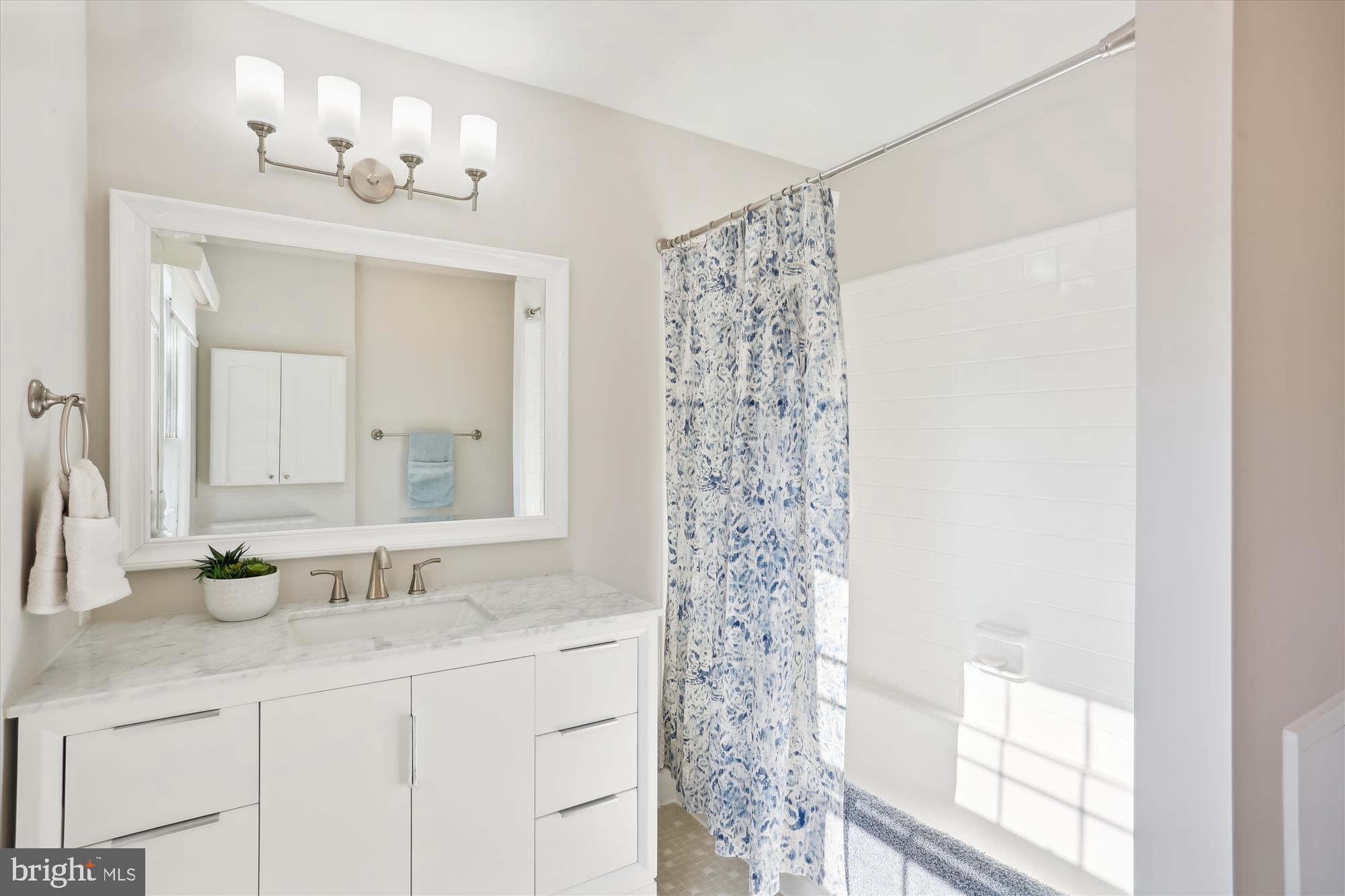 NORBECK ESTATES - Residential