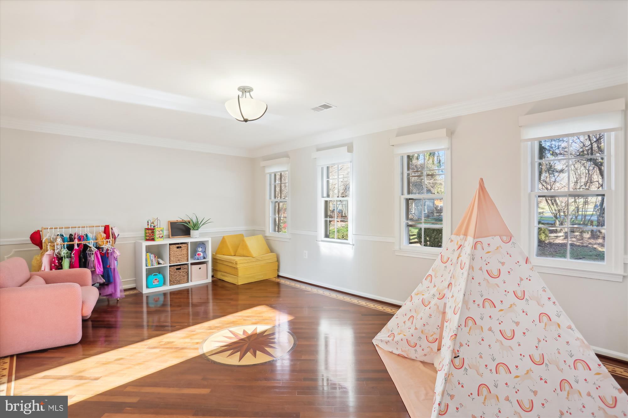 NORBECK ESTATES - Residential