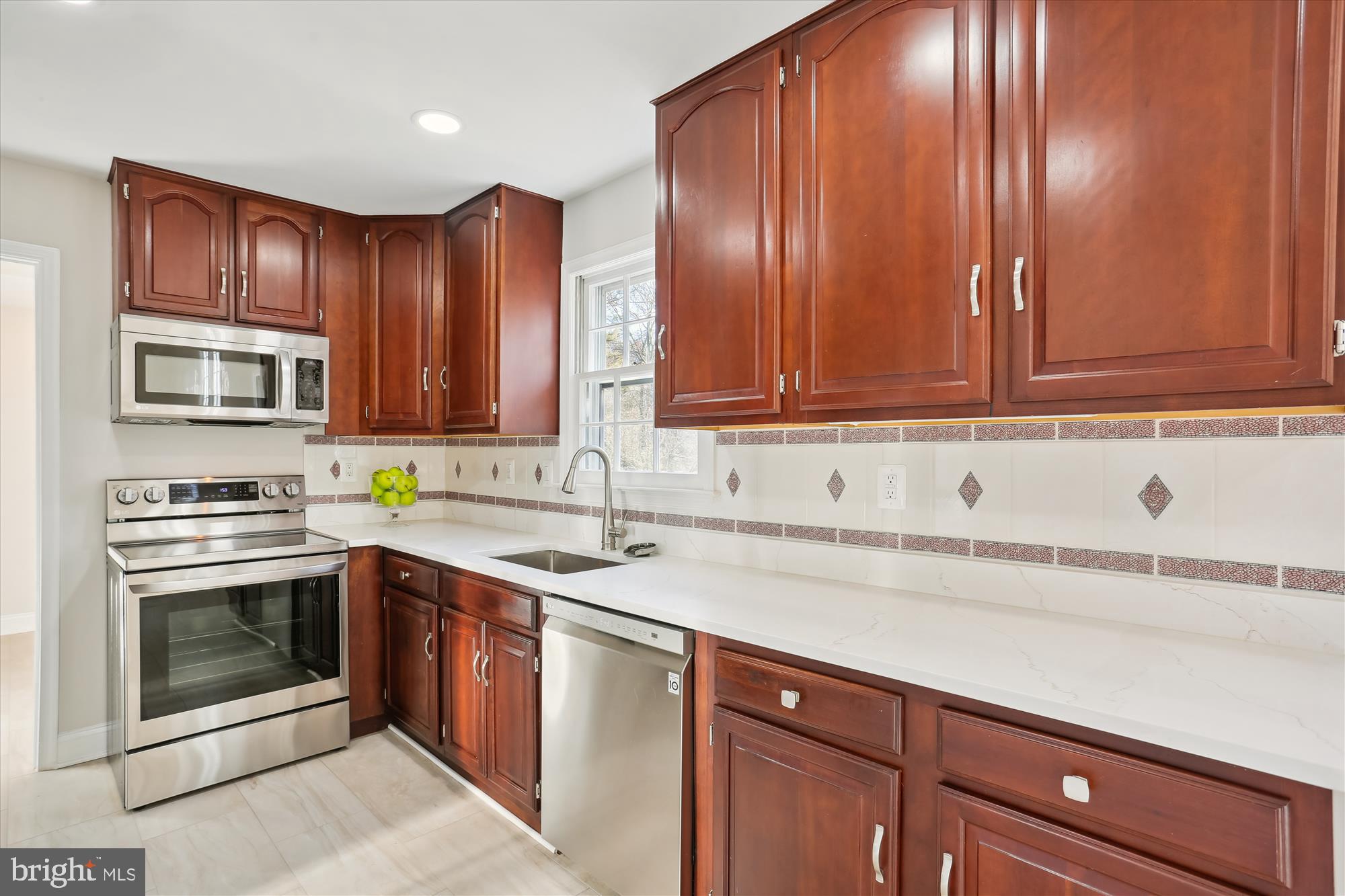 NORBECK ESTATES - Residential