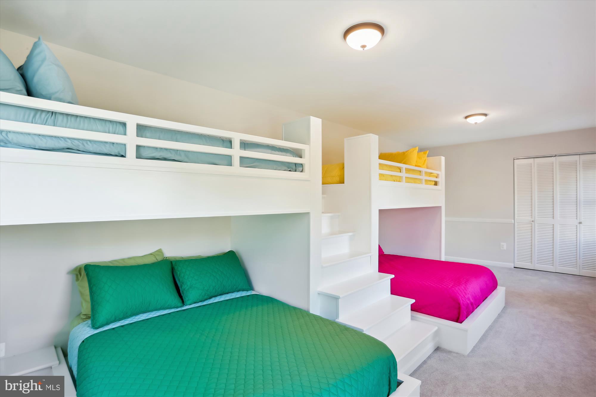 NORBECK ESTATES - Residential