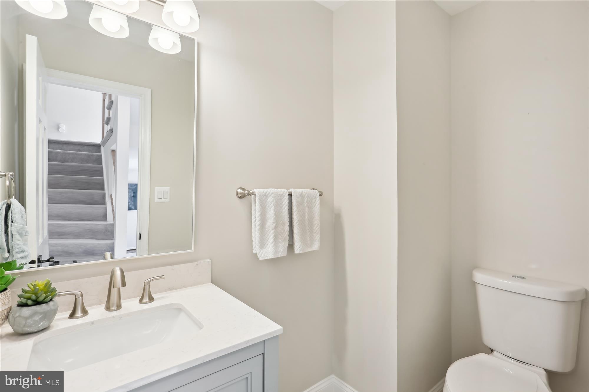 NORBECK ESTATES - Residential