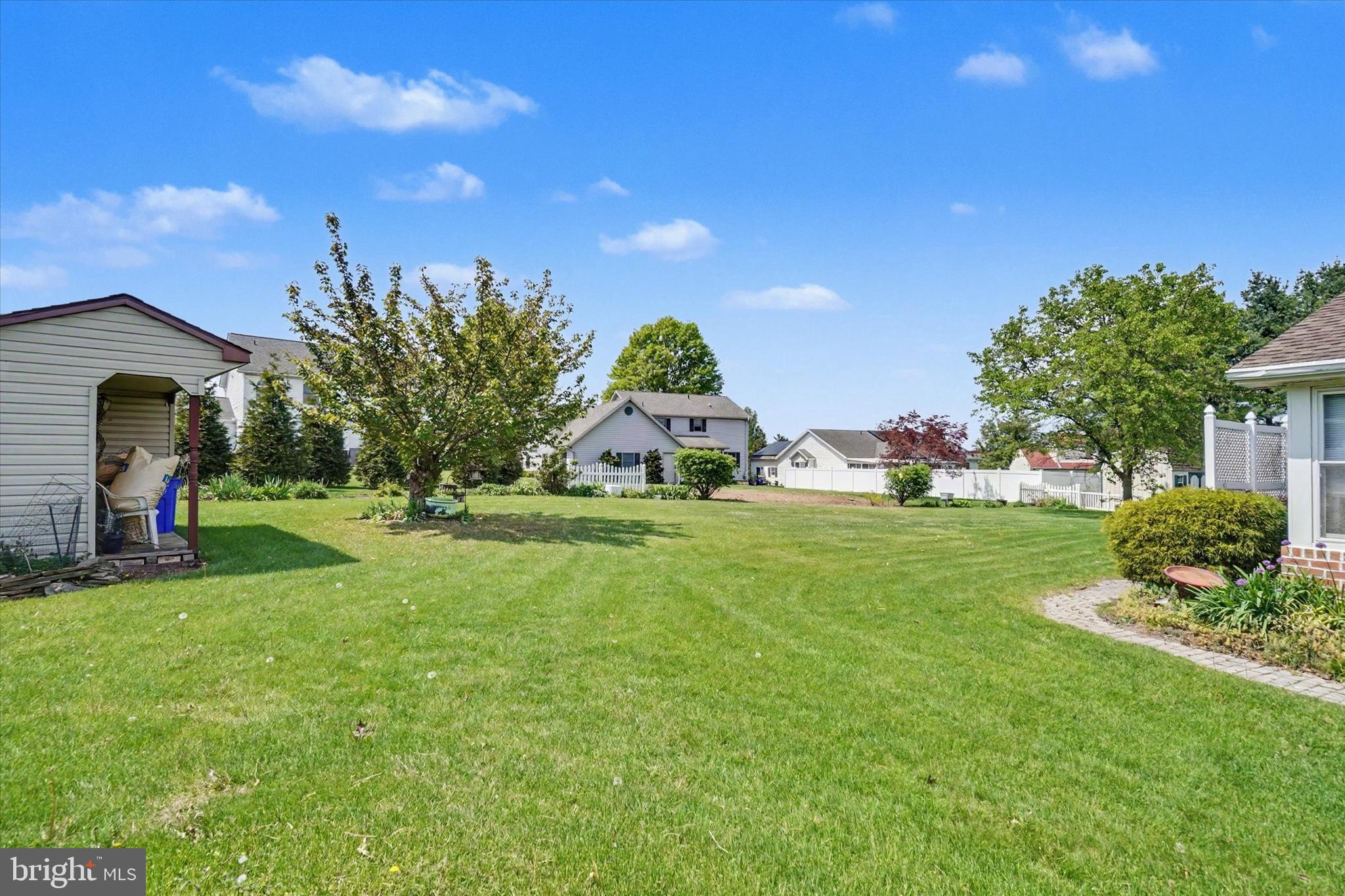 MARBROOKE - Residential