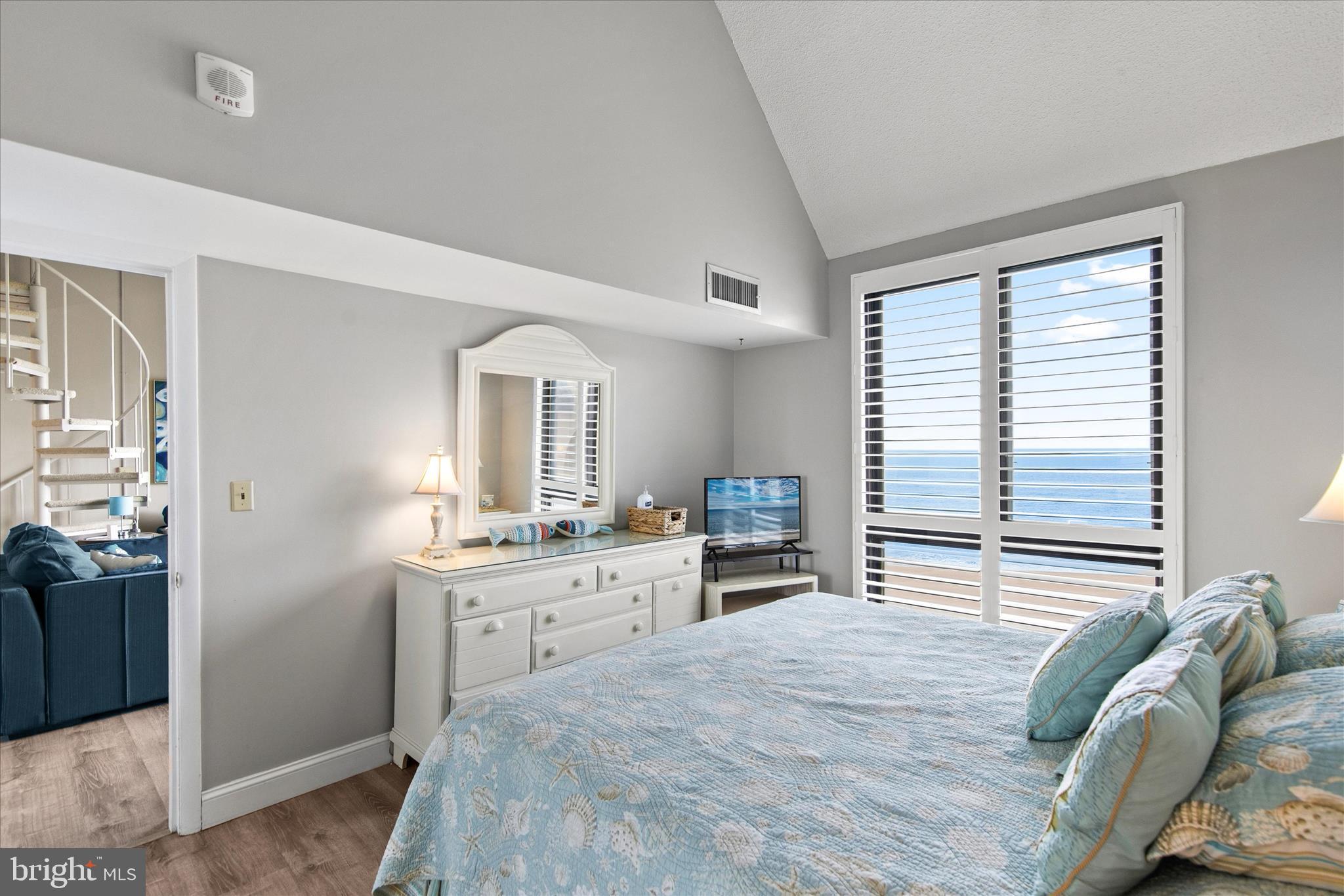 SEA COLONY EAST - Residential