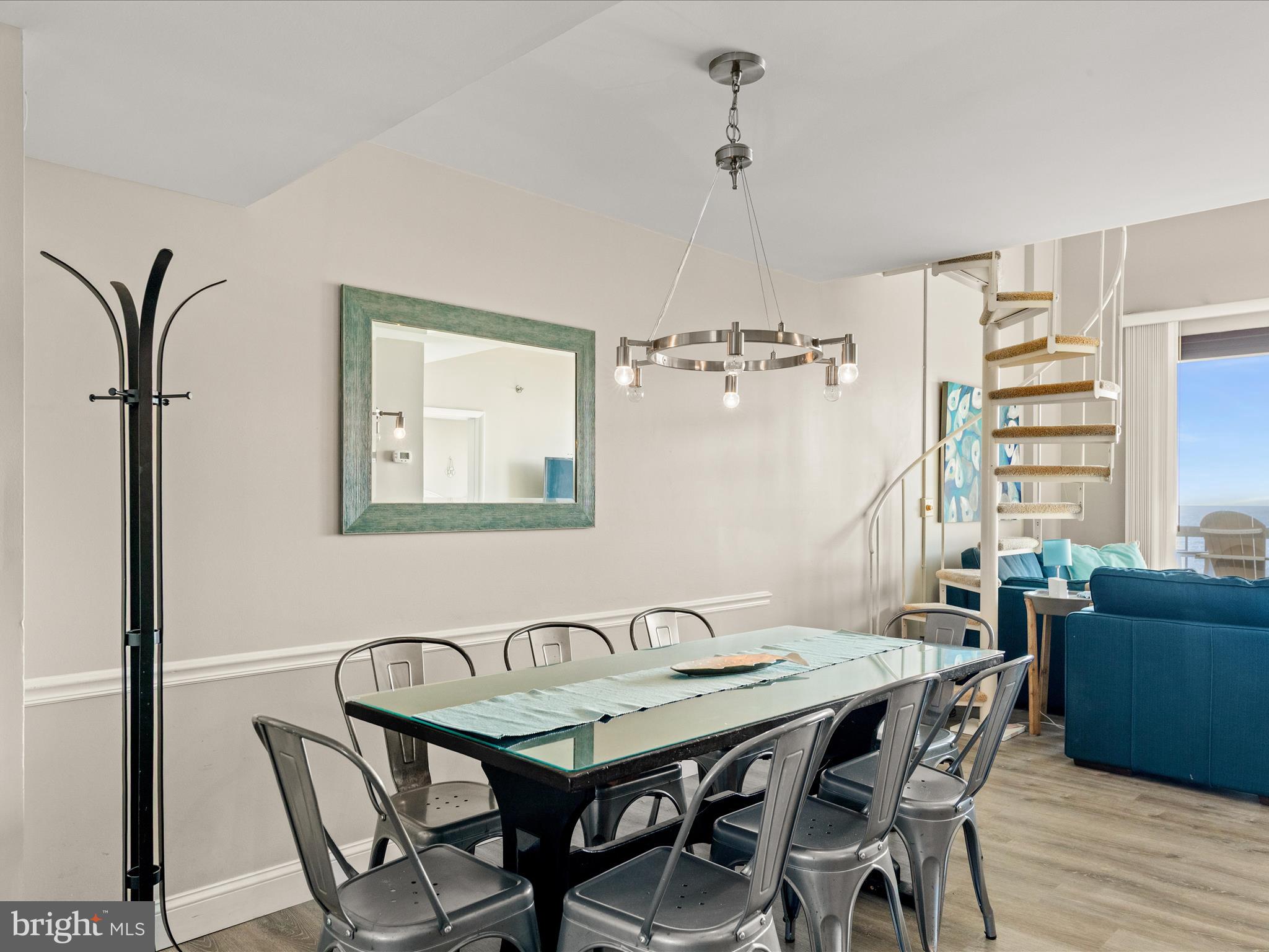 SEA COLONY EAST - Residential