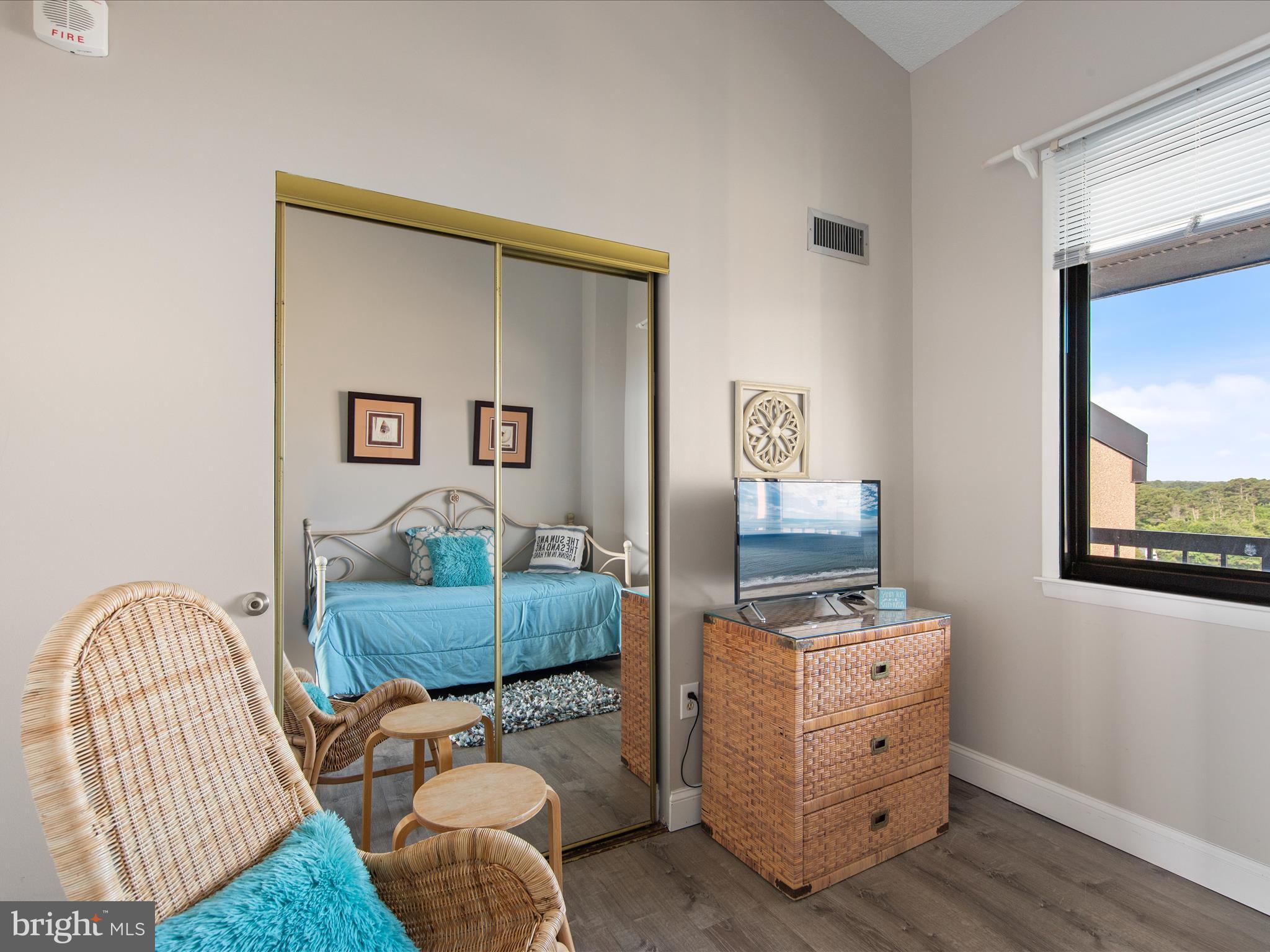 SEA COLONY EAST - Residential