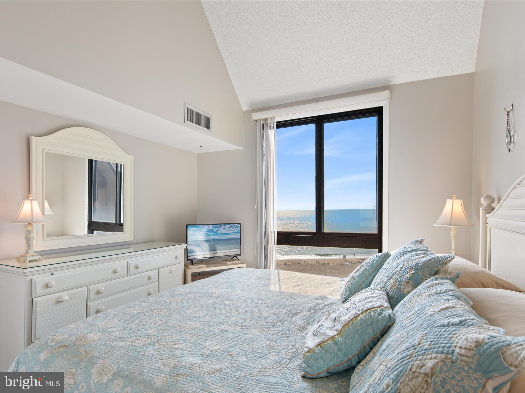 SEA COLONY EAST - Residential