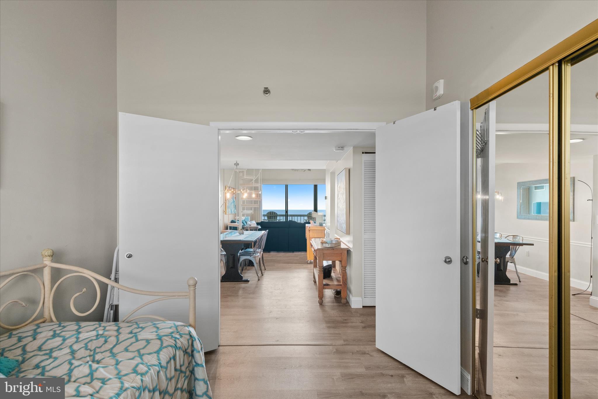 SEA COLONY EAST - Residential