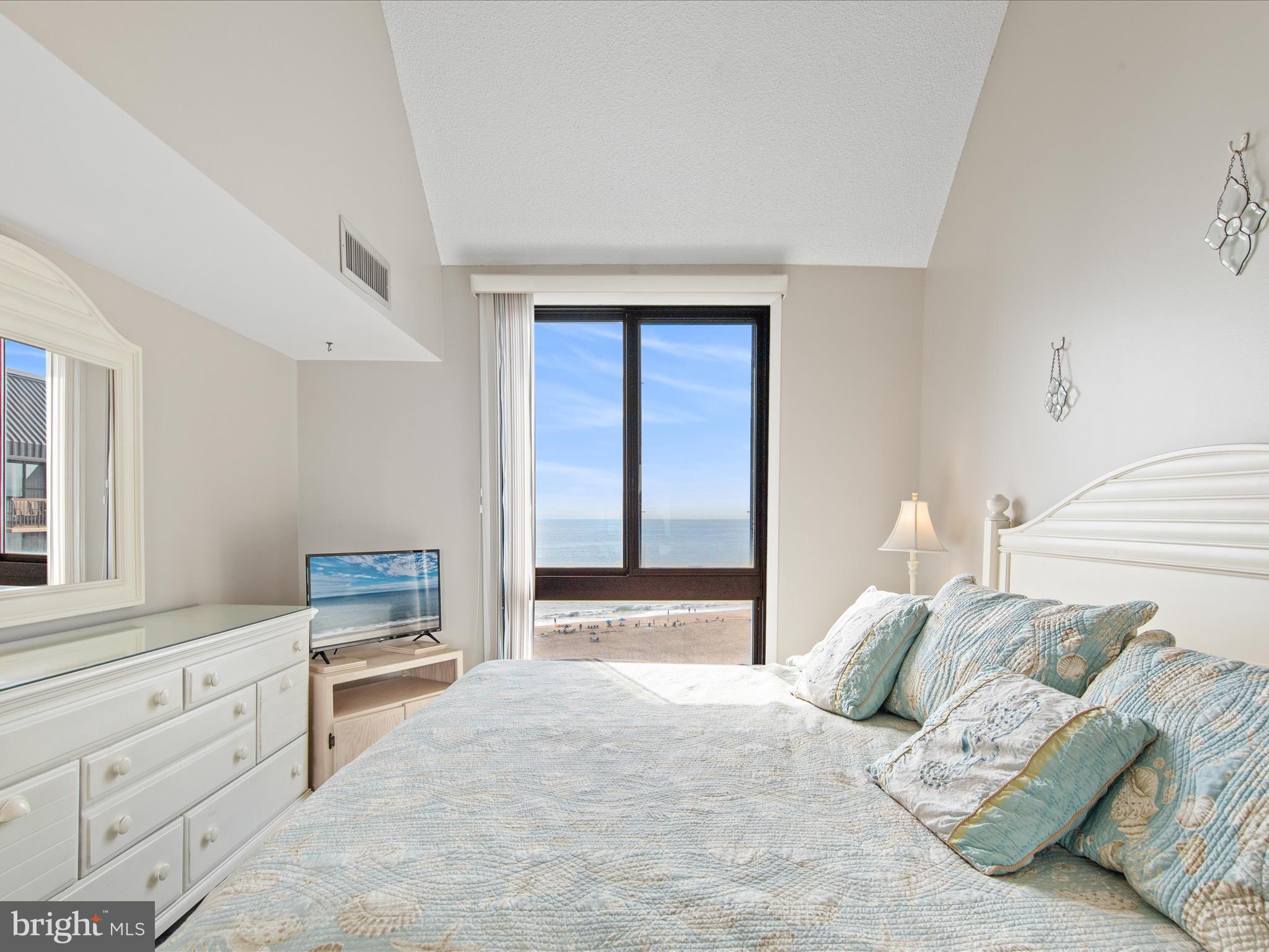 SEA COLONY EAST - Residential