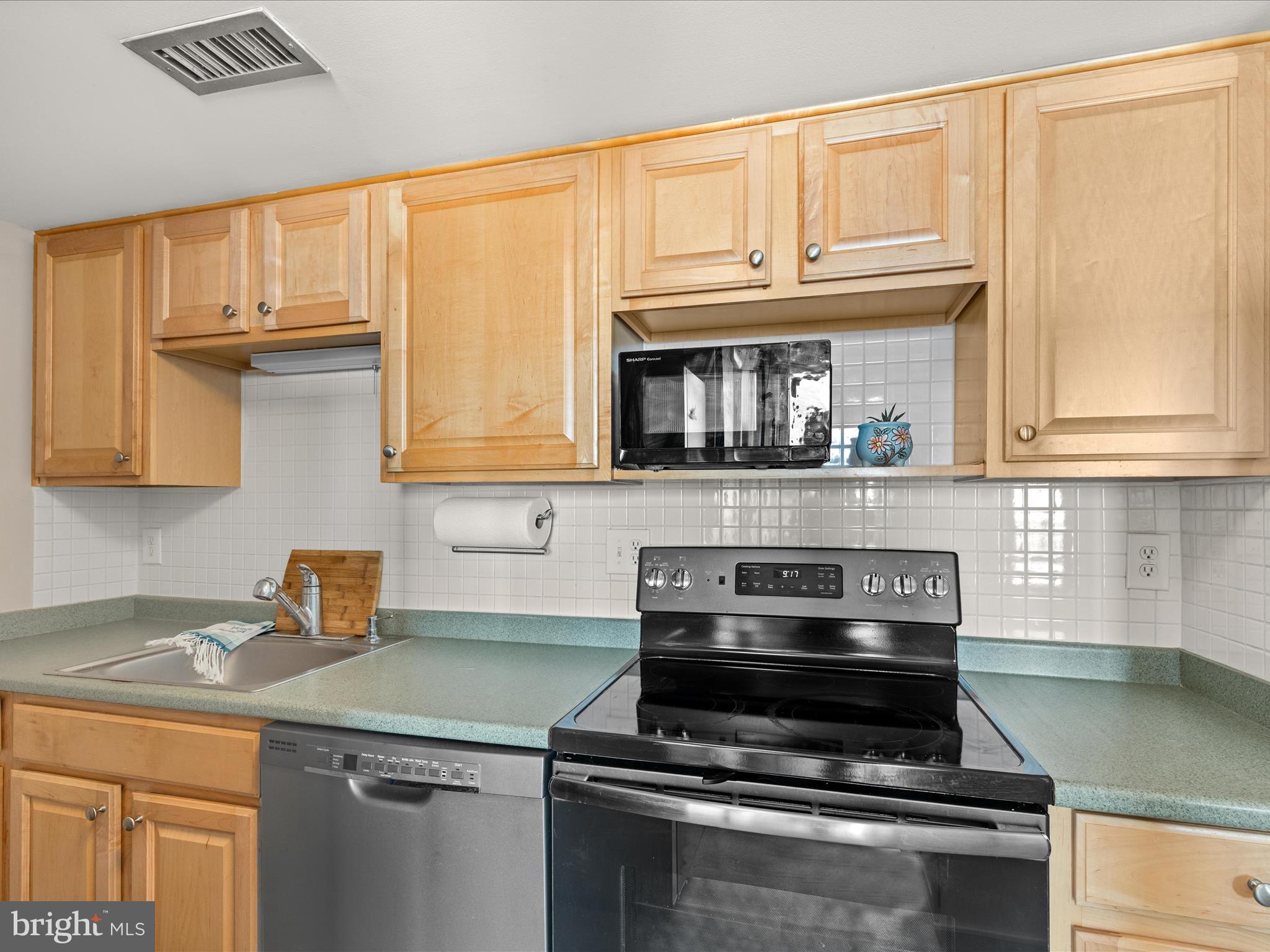 SEA COLONY EAST - Residential