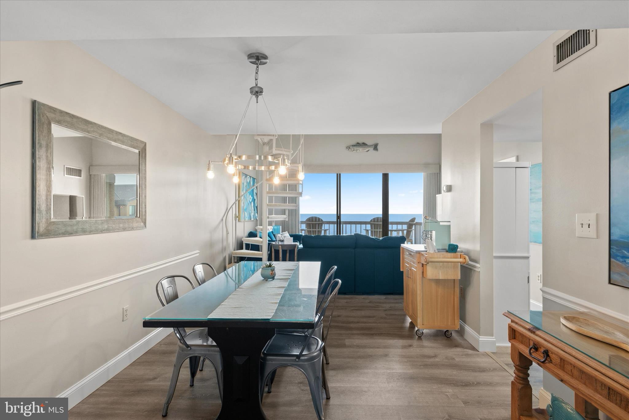 SEA COLONY EAST - Residential