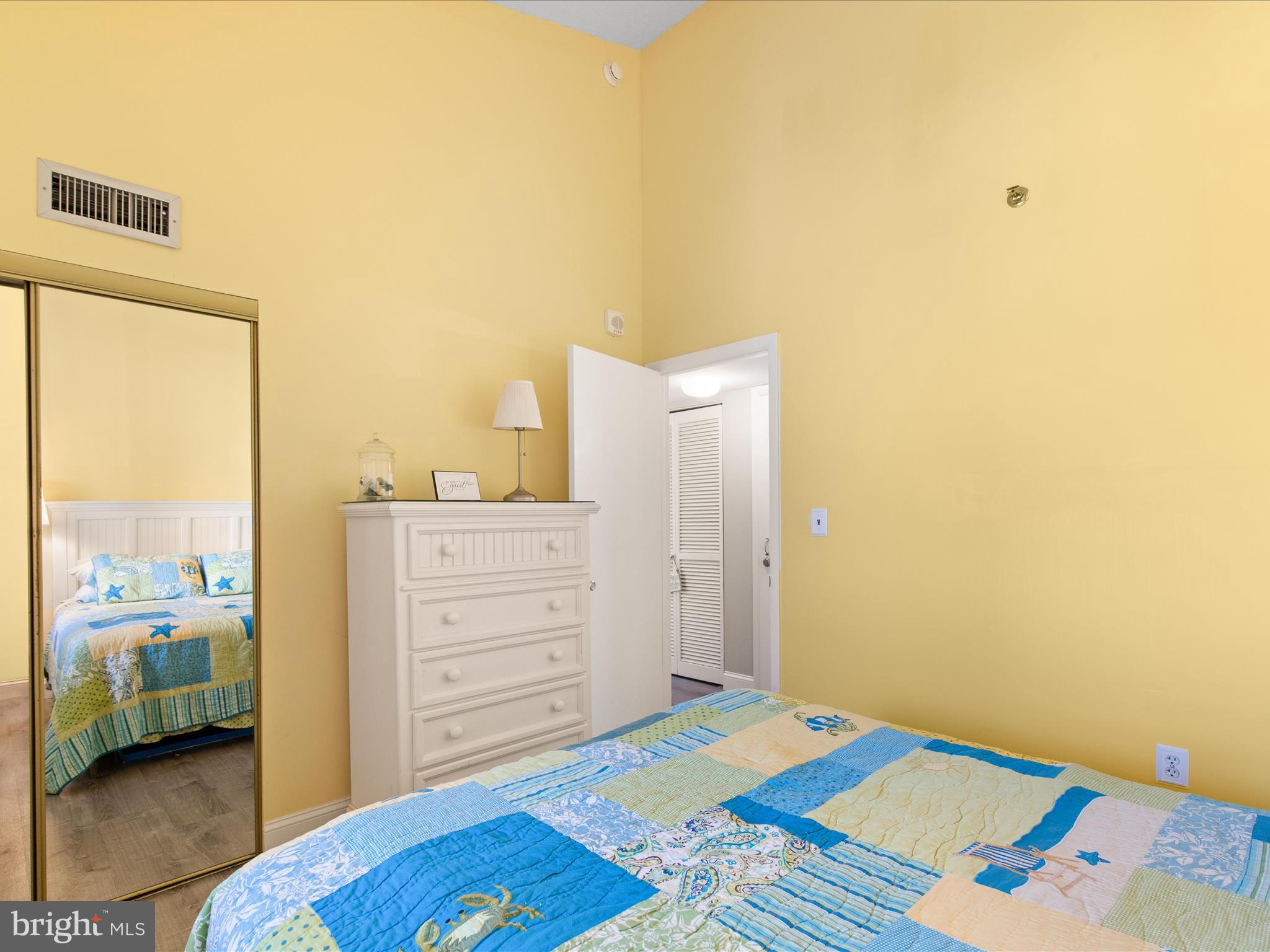 SEA COLONY EAST - Residential