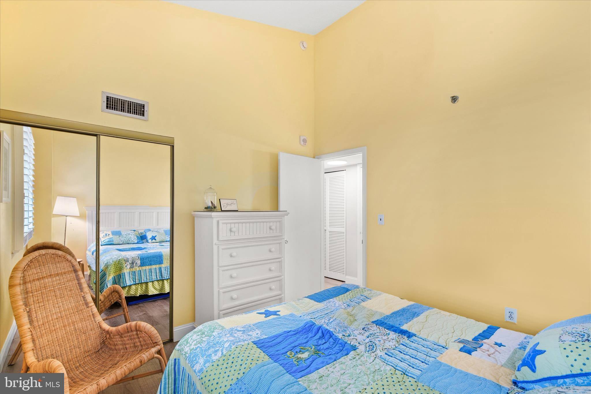 SEA COLONY EAST - Residential