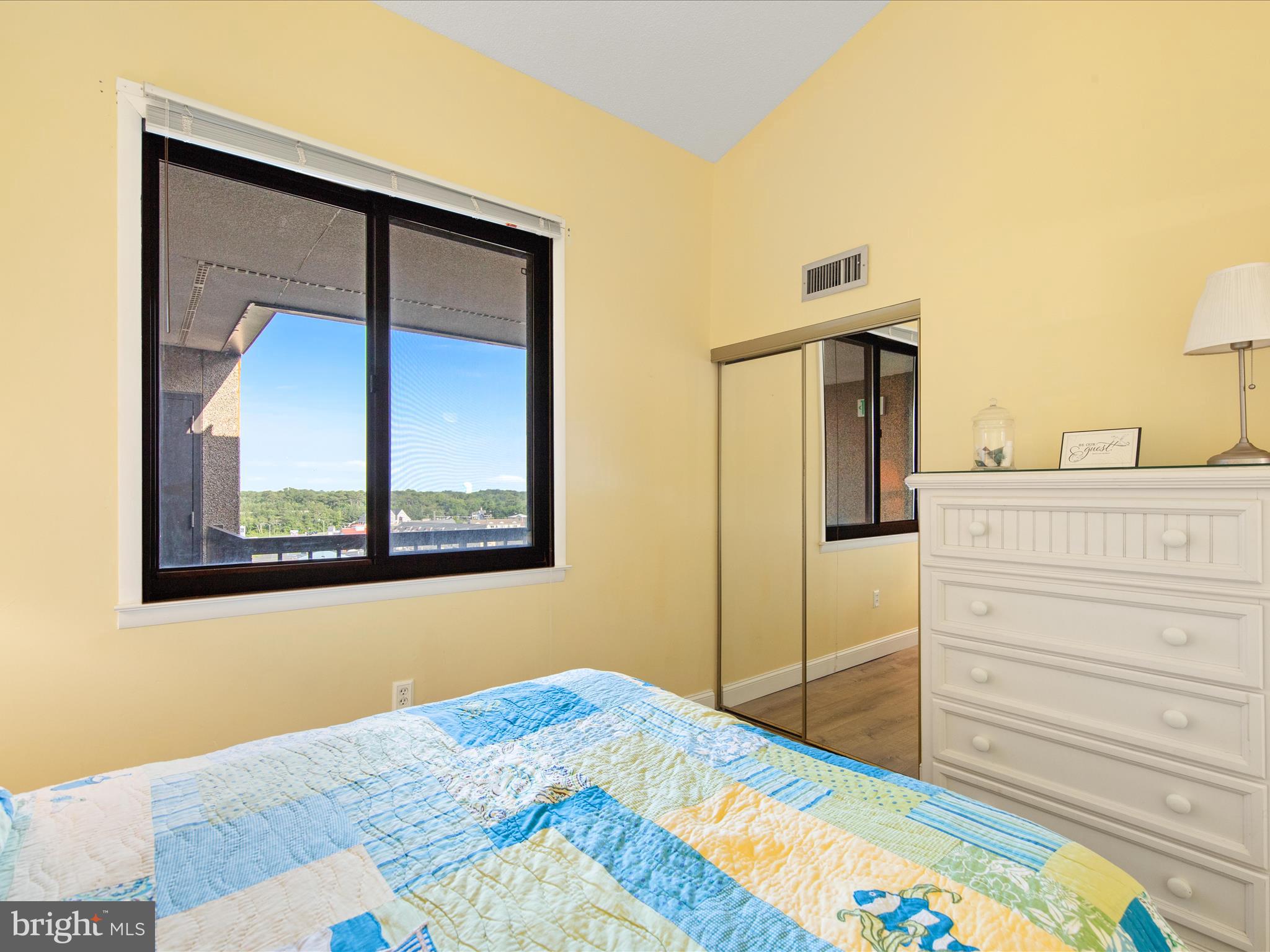 SEA COLONY EAST - Residential