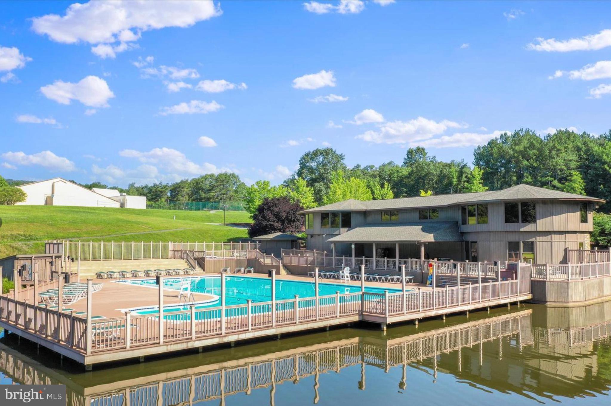 THE WOODS - Residential