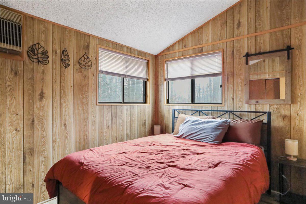 THE WOODS - Residential