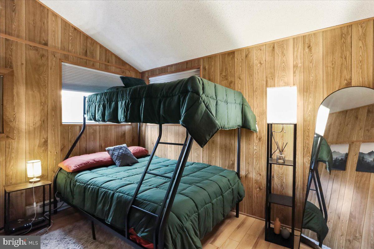 THE WOODS - Residential