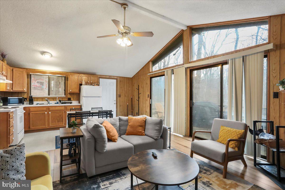 THE WOODS - Residential