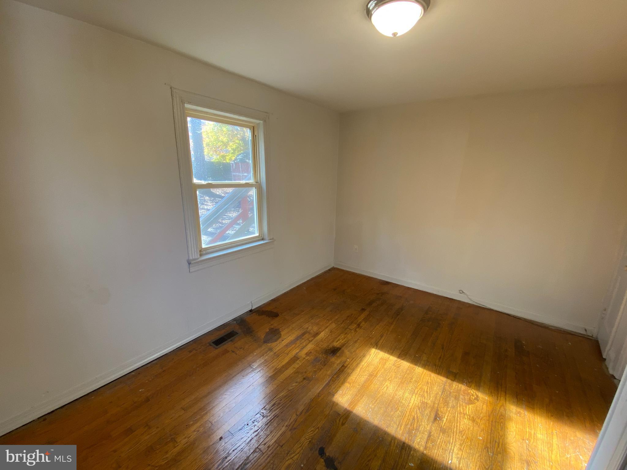 JACKSON PARK - Residential Lease