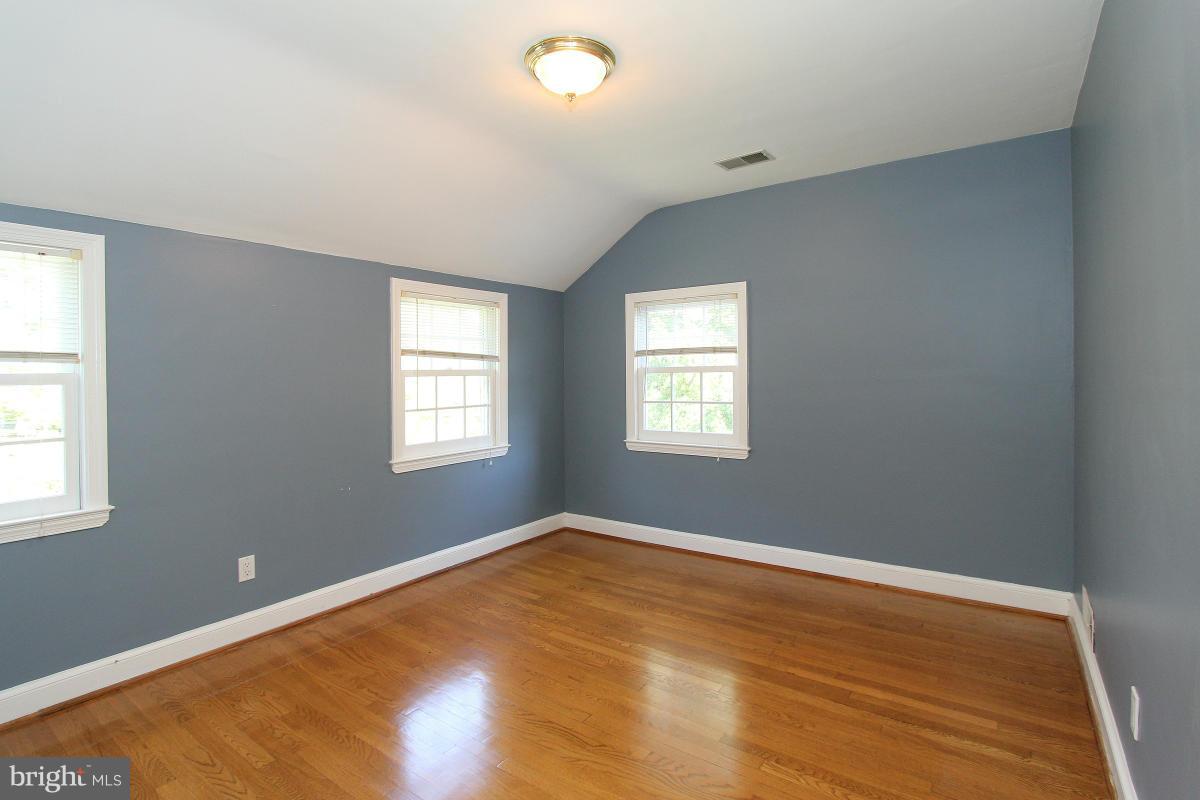 BRADLEY HILLS - Residential Lease