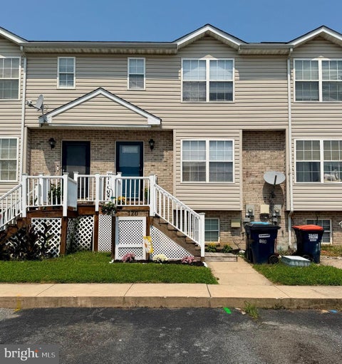 Townhouse For Sale - 120 Rosie Drive<br/> MIDDLETOWN, DE 19709