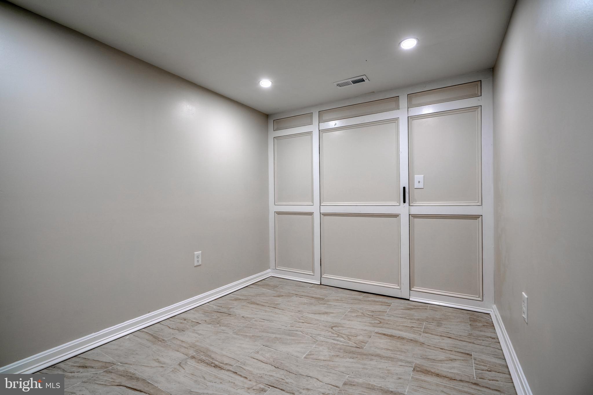 PARKVILLE - Residential