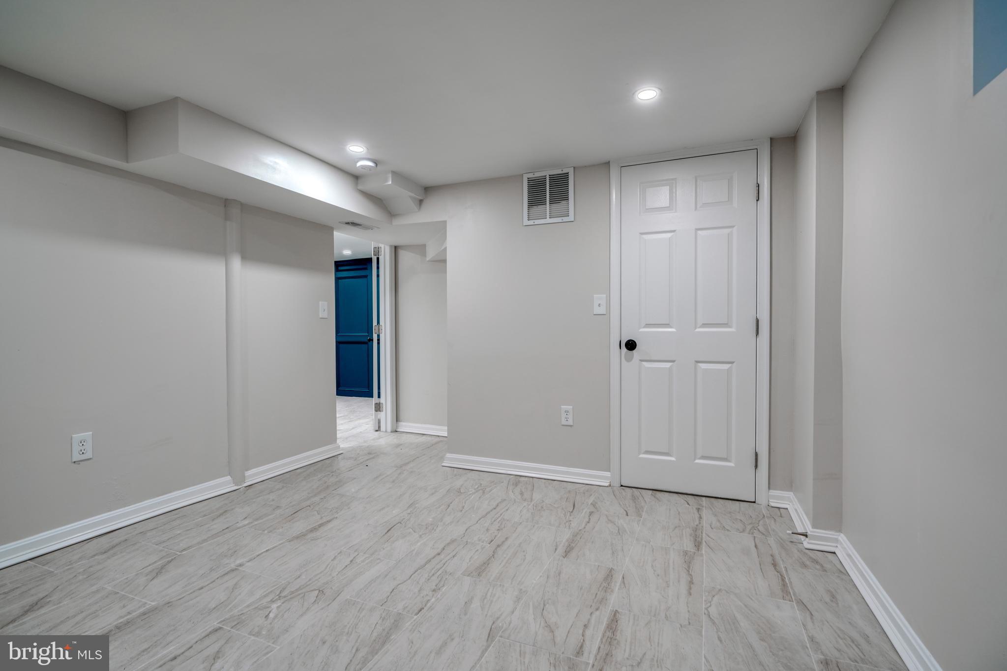 PARKVILLE - Residential